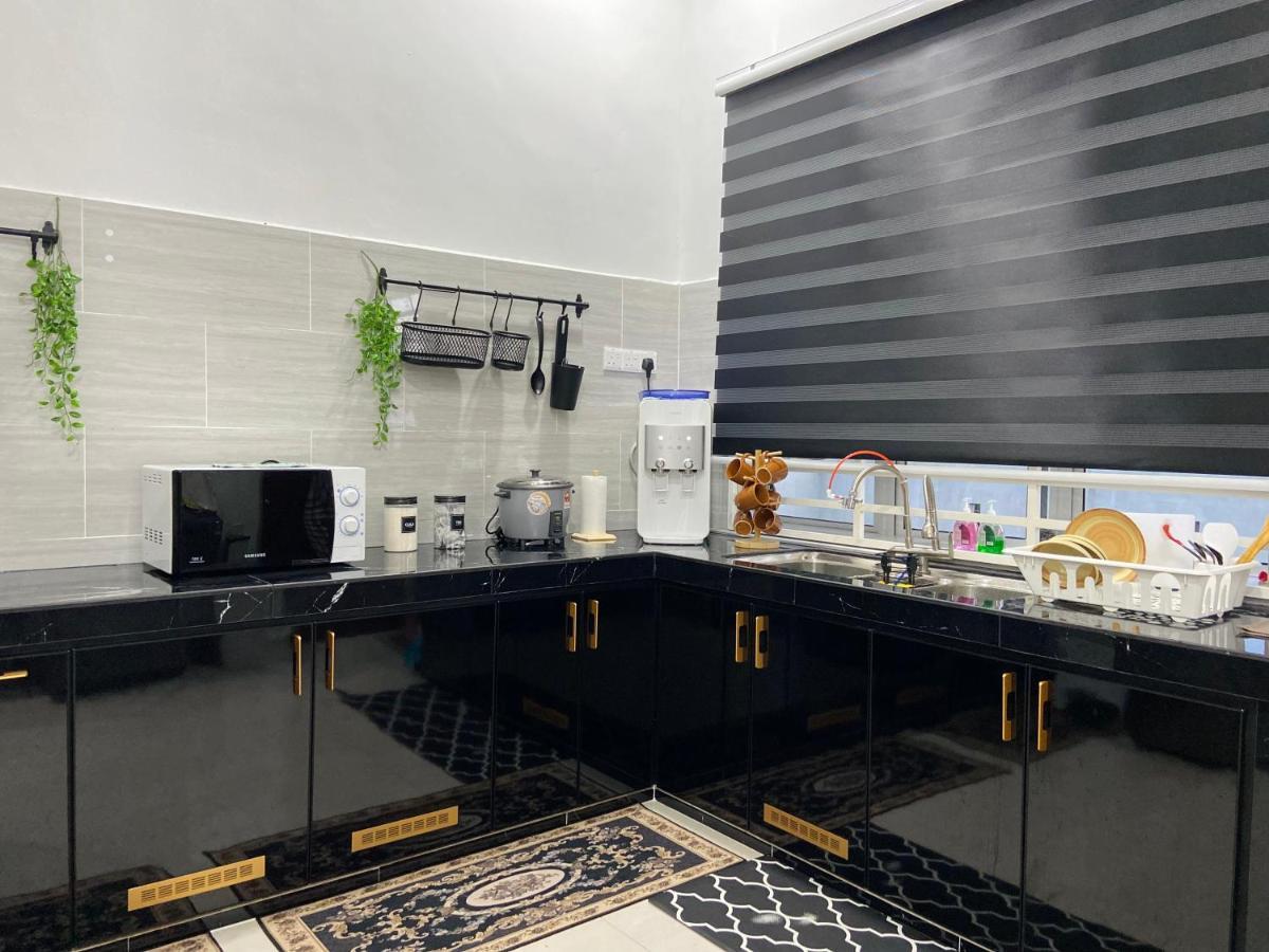 De Jara Guesthouse Dungun For Malay מראה חיצוני תמונה