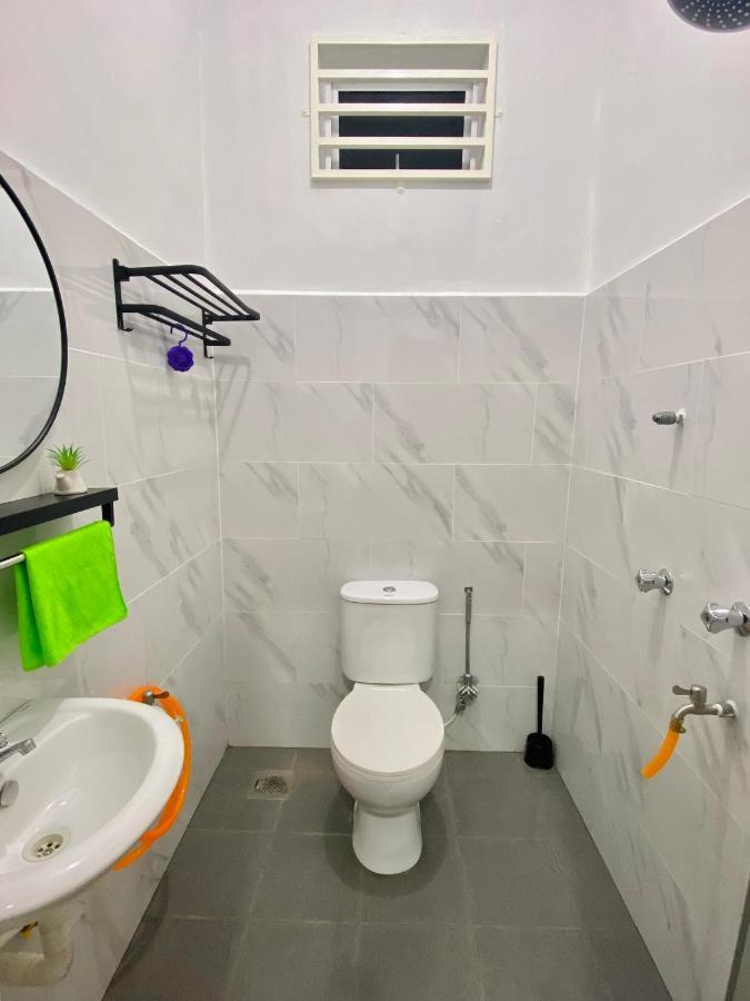 De Jara Guesthouse Dungun For Malay מראה חיצוני תמונה