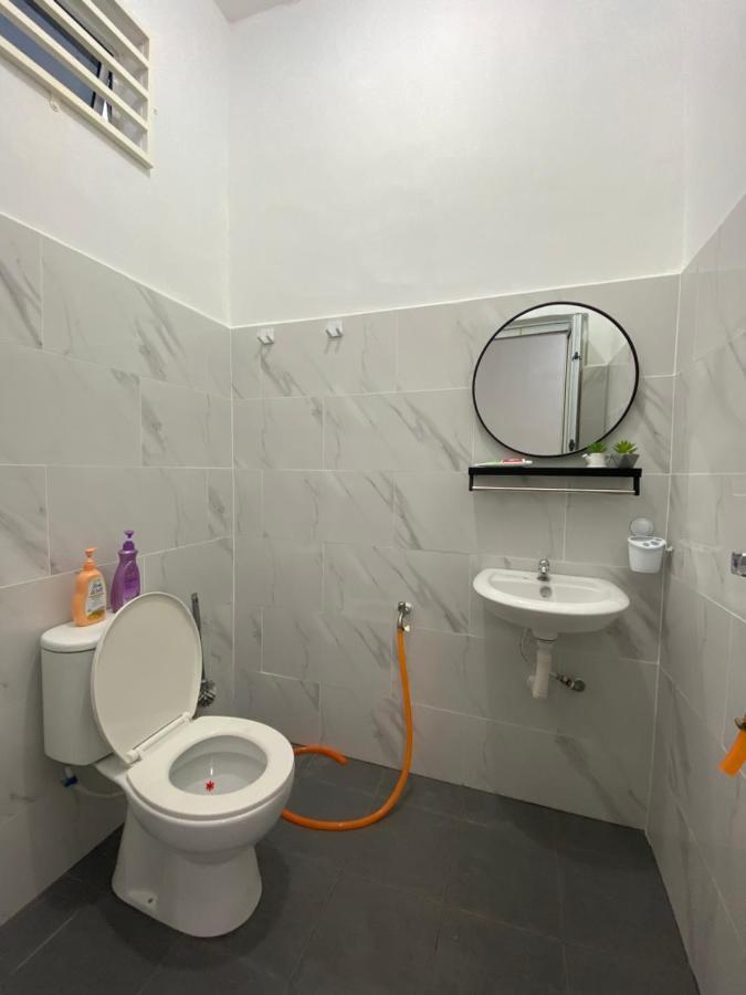 De Jara Guesthouse Dungun For Malay מראה חיצוני תמונה