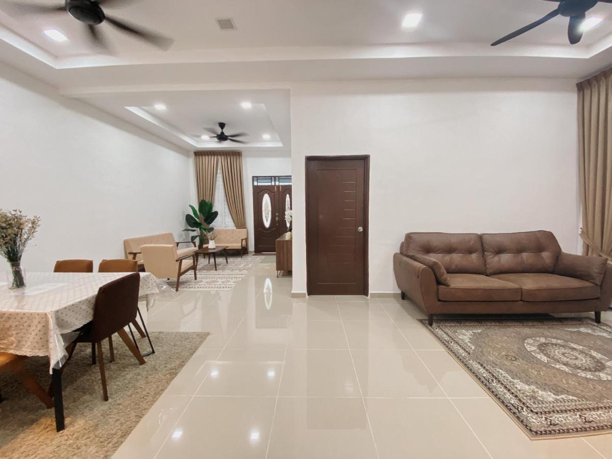 De Jara Guesthouse Dungun For Malay מראה חיצוני תמונה
