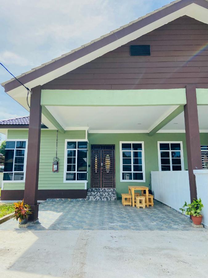 De Jara Guesthouse Dungun For Malay מראה חיצוני תמונה