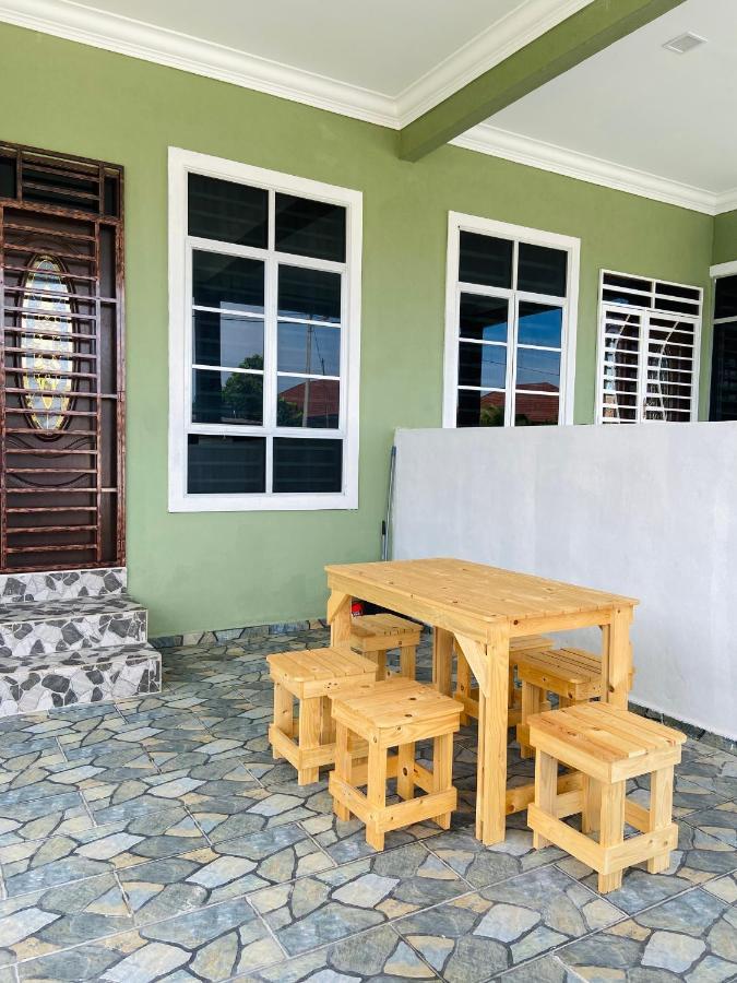 De Jara Guesthouse Dungun For Malay מראה חיצוני תמונה